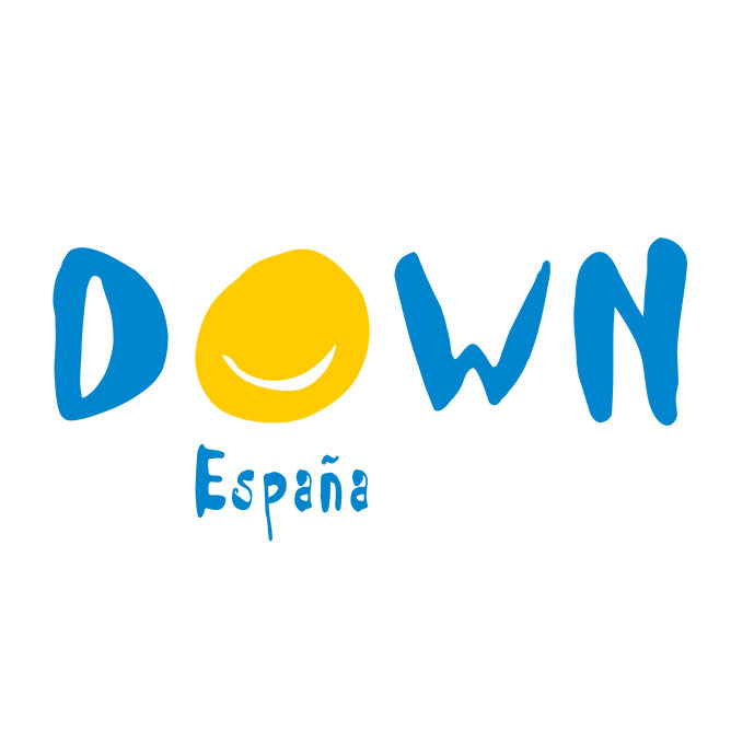 Logotipo con la palabra "DOWN" en letras azules, donde la "O" es un círculo amarillo con una sonrisa, y "España" está escrito debajo en letra azul de estilo manuscrito. Fondo blanco.